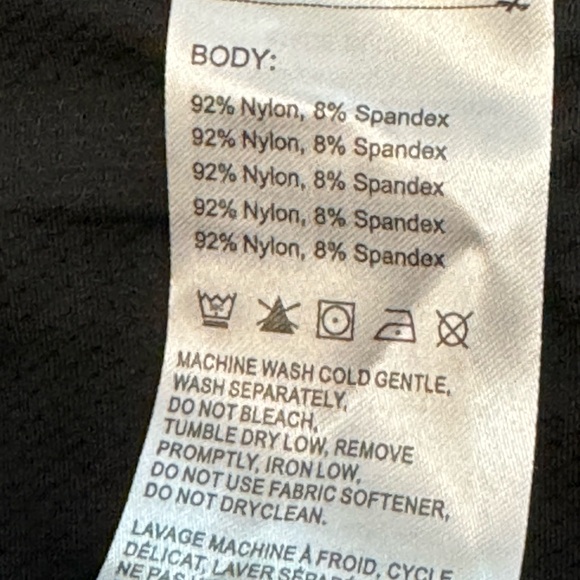 Willit women’s black shorts size small NEW 50 SPF - Picture 9 of 9